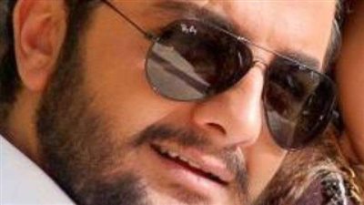 شيل يا طويل العمر شيل” فنان سوري يقوم بتقليد ليونيل ميسي بالبشت العربي