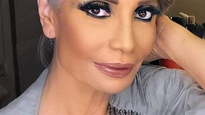 شاركت الفنانة المصرية سوسن بدر صوراً لها من أحدث جلسة تصوير أجرتها لصالح مجلة “سيدتي” عبر حسابها الشخصي في موقع إنستغرام.  وفي التفاصيل، ظهرت سوسن بدر بكامل أناقتها وجمالها،