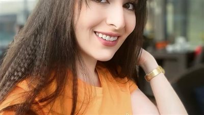 بعـد غيـابٍ طـويلٍ عن السـاحة الفنية .. صاحـبة أطول شعر في الوسط الفني الممثلة 