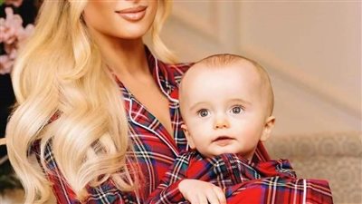  المغنية والممثلة باريس هيلتون تحتـفل بعيد ميلاد نجـلها الذي أصبح عمره عـاماً كامل وسط أجواء يملؤها الفرح