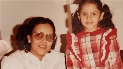 هذه الطفلة أصبحت أشهر فنانة في مصر حاليًا.. خمن من هي؟