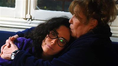 الفنانة منى واصف تخرج عن صمتها وتتحدث عن موقف صعب وتبوح بسر كتمته لمدة 10 سنوات أحدث ضجة على مواقع التواصل!!