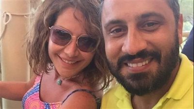 تحدث المخرج والممثل السوري سيف السبيعي خلال استضافته في برنامج كتاب الشهرة عن الحياة الزوجية والخېانة و الاعمال العربية المشتركة والاعمال المعربة.