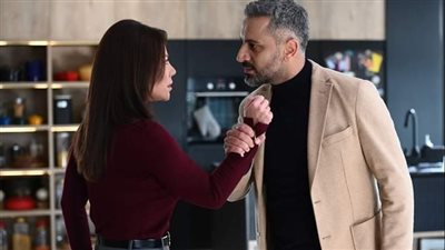 لن يتوقع أحد كم بلغ اجر الفنان قيس الشيخ نجيب في مسلسل الخائڼ.. والمفاجأة الكبرى بأجر الفنانة سلاف معمار (رقم فاق التوقعات)