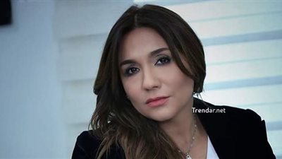 رنا شميس خائڤة على ابنها وتنتقد لجوء زميلاتها لعمليات التجميل التفاصيل أول تعليق