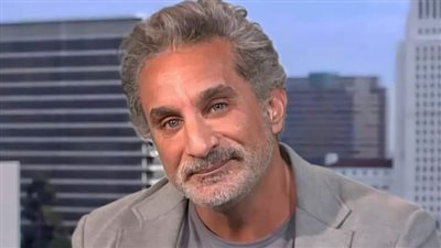 حِنـكة وسرعة بديهة مُلفتة وذكاء كشـف من خلاله وبدقائق فقط مالا يجـرؤ أحدٍ على التفوه به والرد على الأكـاذيب المُزيفة التي يدعـيها الأعلام الغـربي  بأسلوبه المُـمتع الذي اتبعه الأعـلامي 